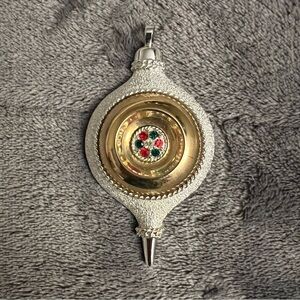 Vtg 1976 Sarah Coventry Christmas Ornament Pendant